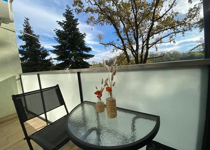 Hip Riverview Bestern Апартаменты Сегед